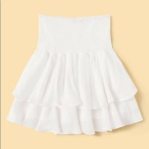 White flowy skirt